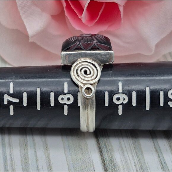 Sterling Silver Swirl Ring Size 8.5 Square Purple Etched Flower Boho Cute - Picture 9 of 9